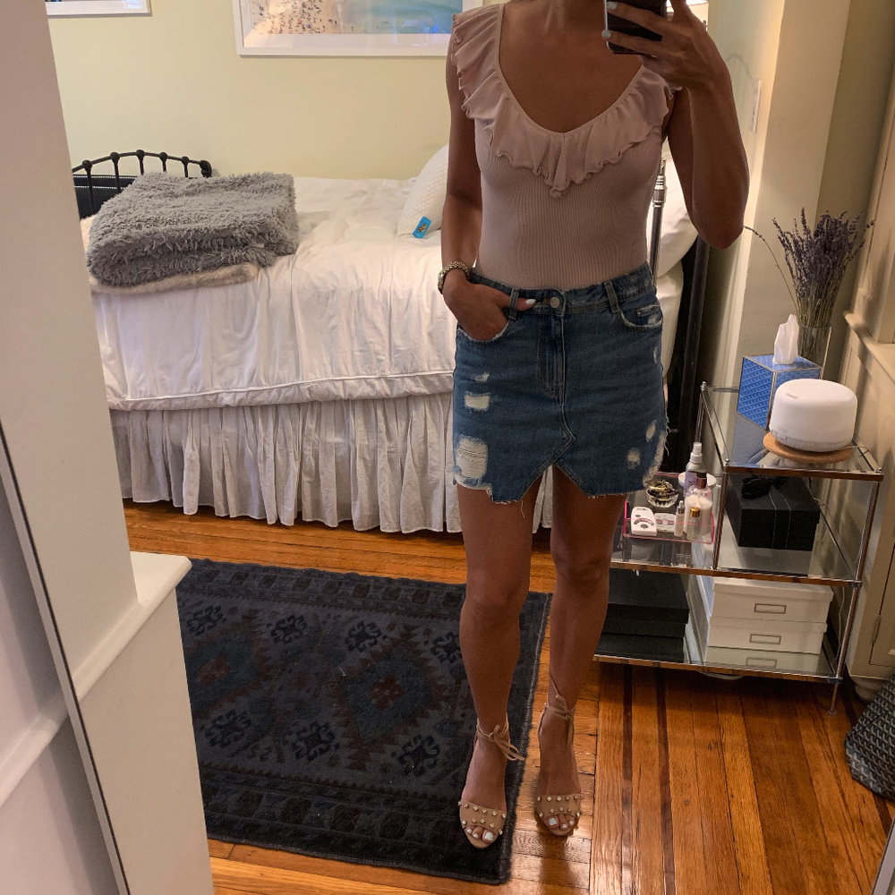 NWOT Wilfred Pale Pink Ruffle Tank Bodysuit (S)